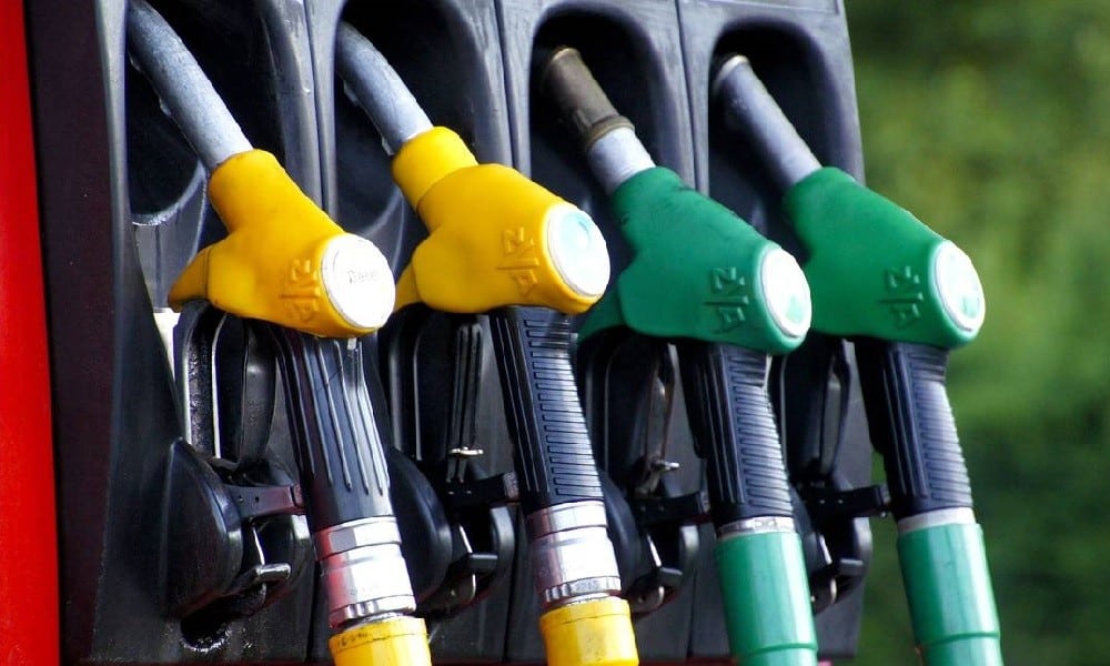 Καύσιμα: Έρχονται μειώσεις στις τιμές από την προσεχή Δευτέρα