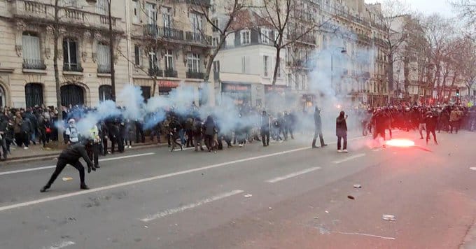 Γαλλία: Μεγάλο απεργιακό κύμα – Βουλιάζουν από κόσμο οι δρόμοι