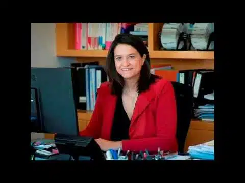 05 04 23 i ypourgos paideias nik E-wall