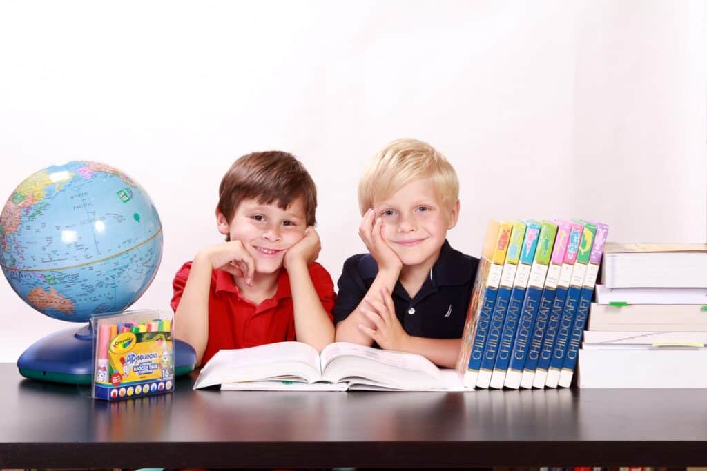 boys 286245 1920 E-wall