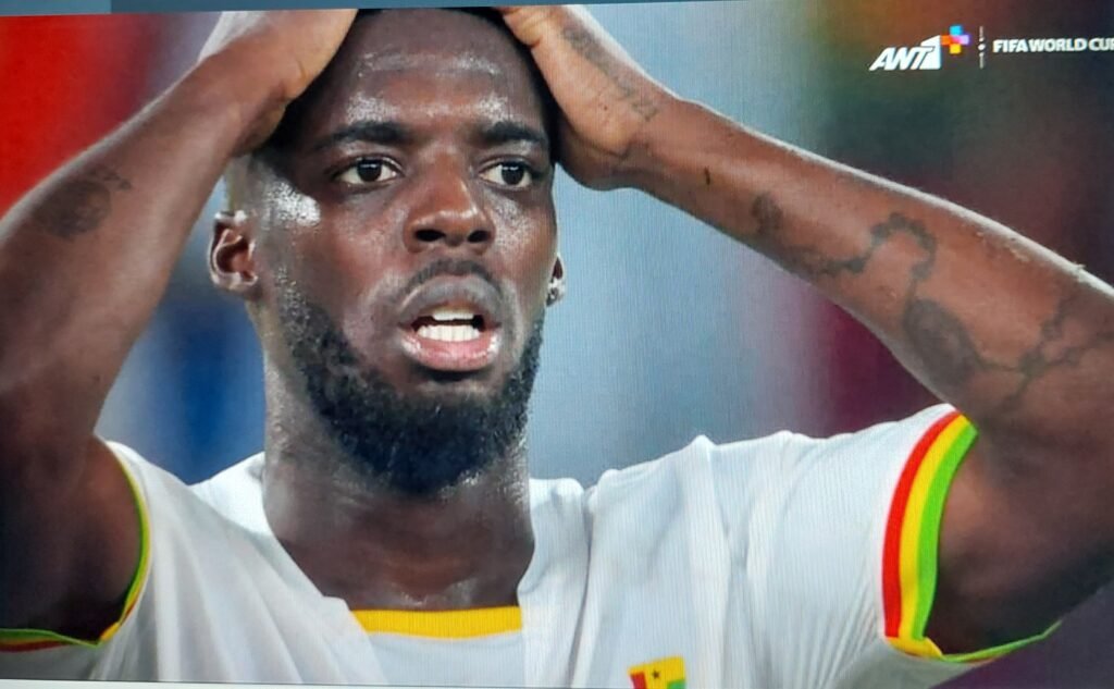 20230708 032532 E-wall