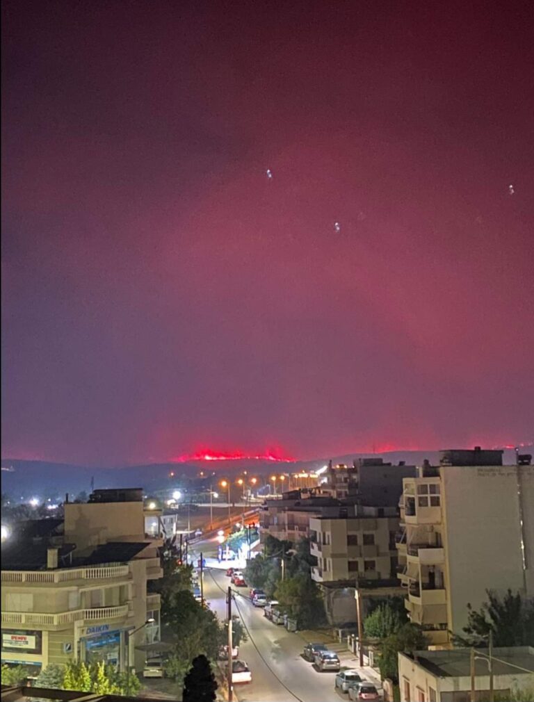 Χάος στον Έβρο - Εκκενώνεται το Πανεπιστημιακό Νοσοκομείο Αλεξανδρούπολης - Εικόνες σοκ