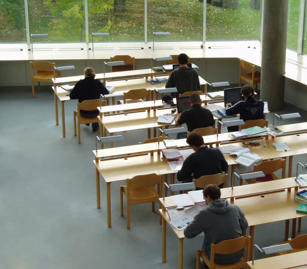 studying 4 1239532 E-wall