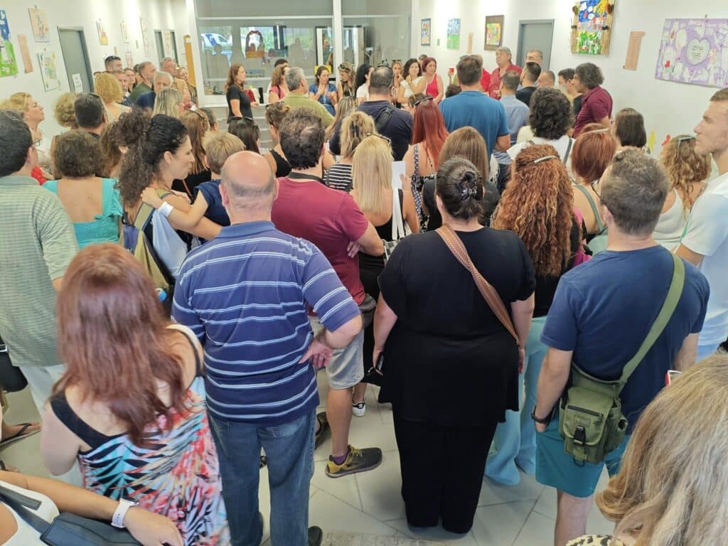 458376435 959177239345958 8497907829140327938 n E-wall