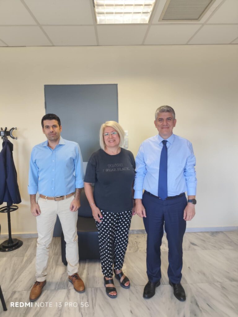 Messenger creation 74F1E029 E5AC 46EF BC22 633AF22F4962 E-wall