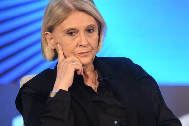 Βούλτεψη: «Οι μισές εκπαιδευτικοί εμφανίζονται εγκυμονούσες» – Στην Ελλάδα της υπογεννητικότητας, η μητρότητα έγινε… πρόβλημα